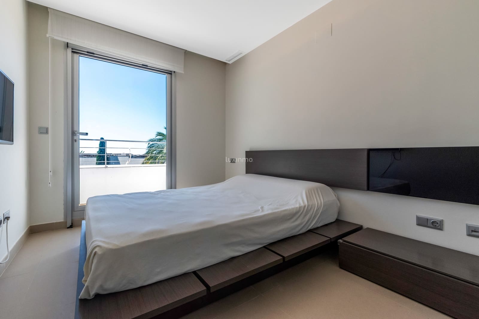 4 bedroom Villa for rent in Altea with pool garage - € 3,400 (Ref: 10009778)