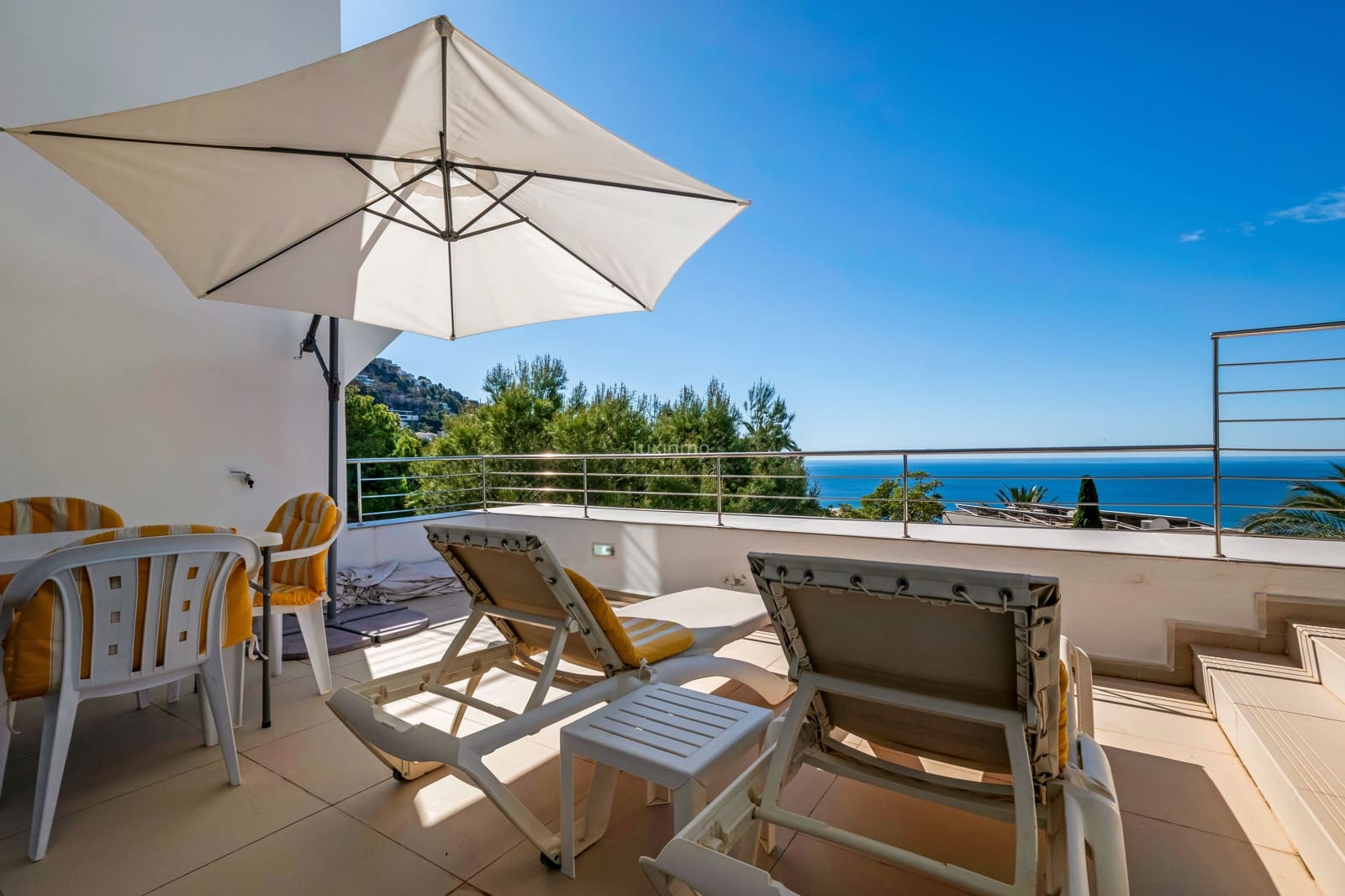 4 bedroom Villa for rent in Altea with pool garage - € 3,400 (Ref: 10009778)