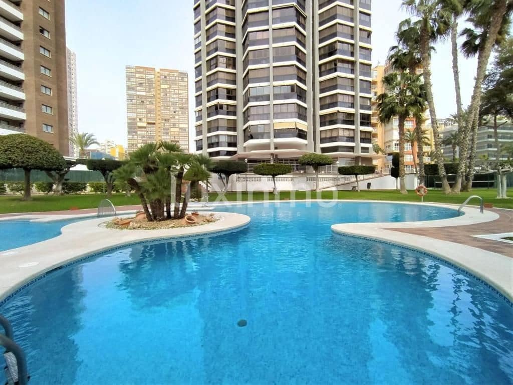 2 slaapkamer Appartement te koop in Benidorm met zwembad garage - € 515.000 (Ref: 10012304)