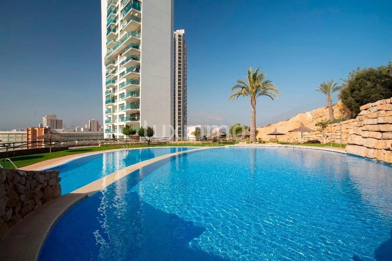 2 slaapkamer Appartement te koop in Benidorm met zwembad garage - € 515.000 (Ref: 10012304)