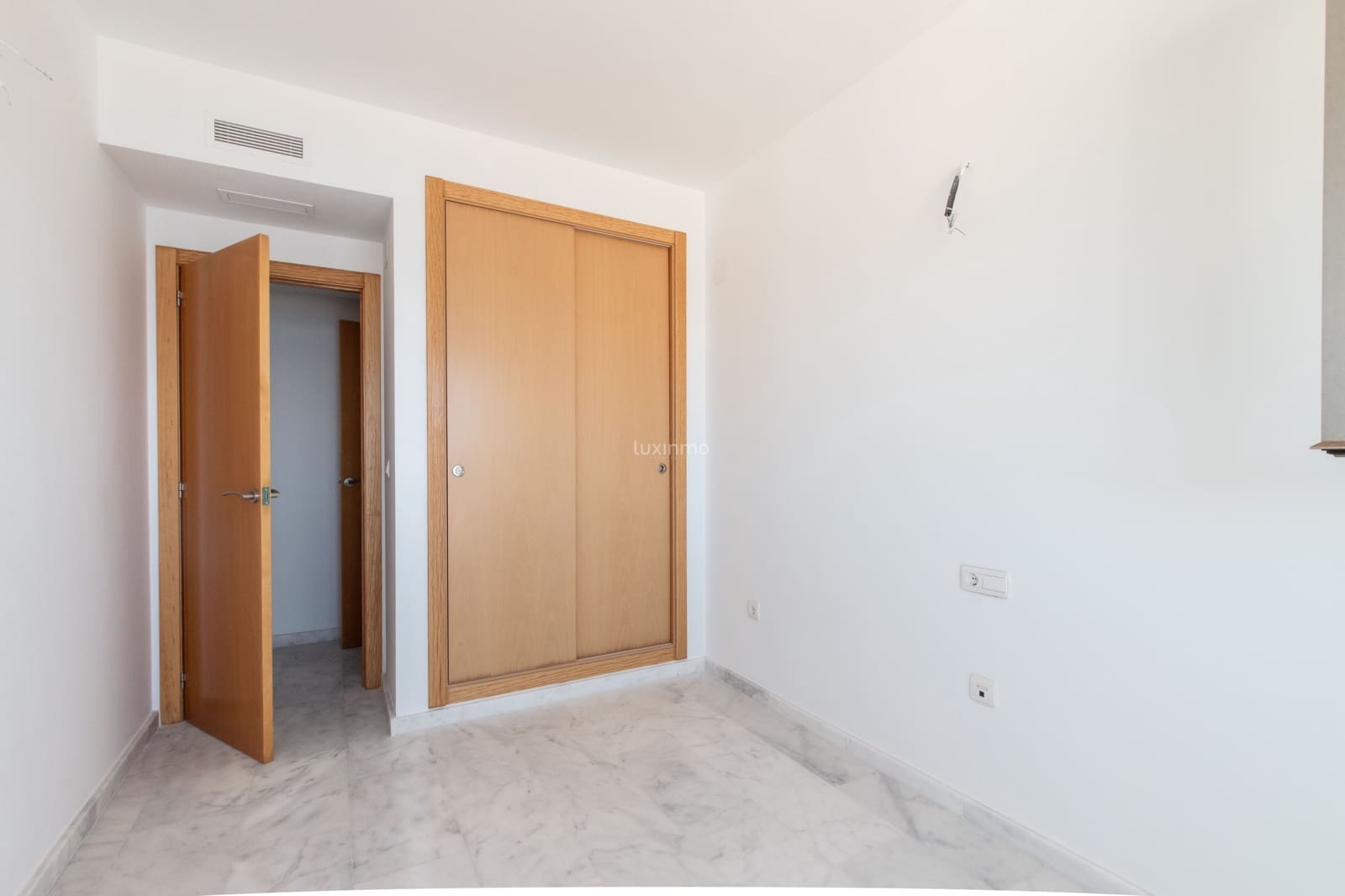 2 slaapkamer Appartement te koop in Benidorm met zwembad garage - € 515.000 (Ref: 10012304)