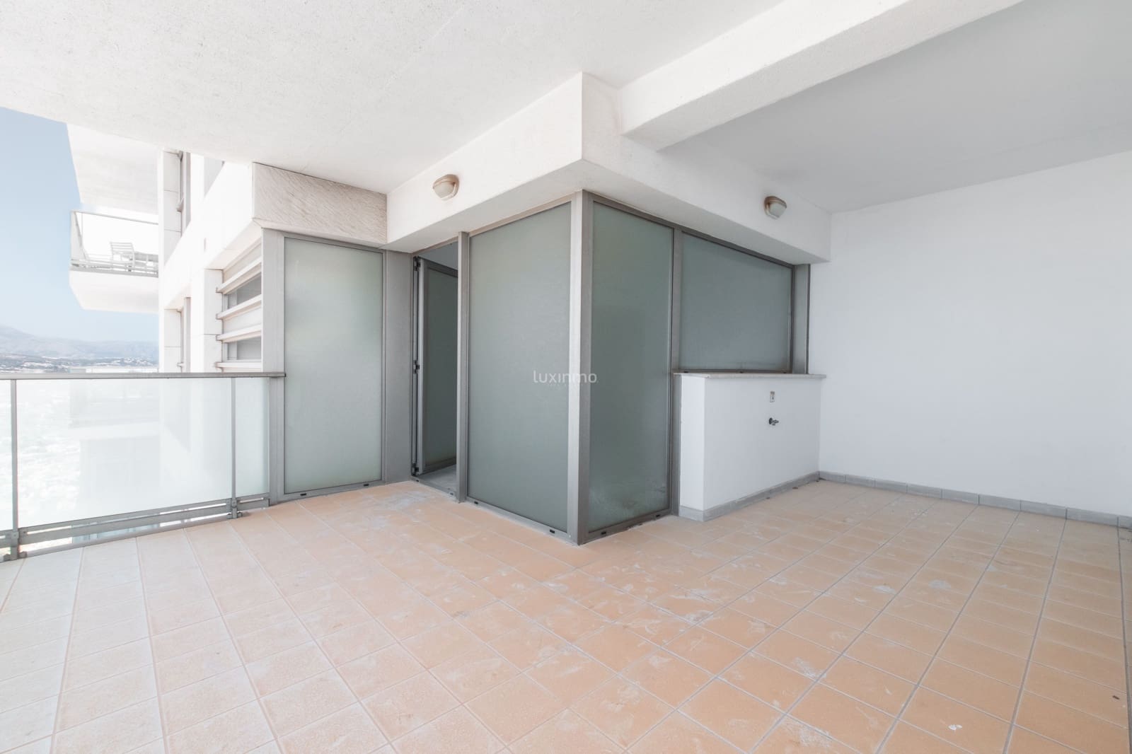 2 slaapkamer Appartement te koop in Benidorm met zwembad garage - € 515.000 (Ref: 10012304)