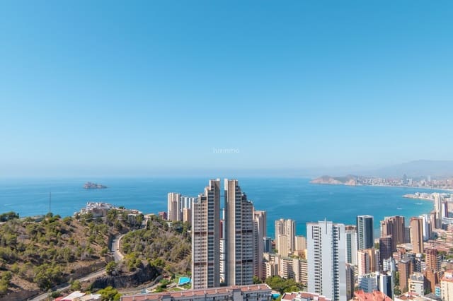 2 slaapkamer Appartement te koop in Benidorm met zwembad garage - € 515.000 (Ref: 10012304)