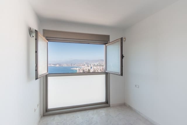 2 slaapkamer Appartement te koop in Benidorm met zwembad garage - € 515.000 (Ref: 10012304)