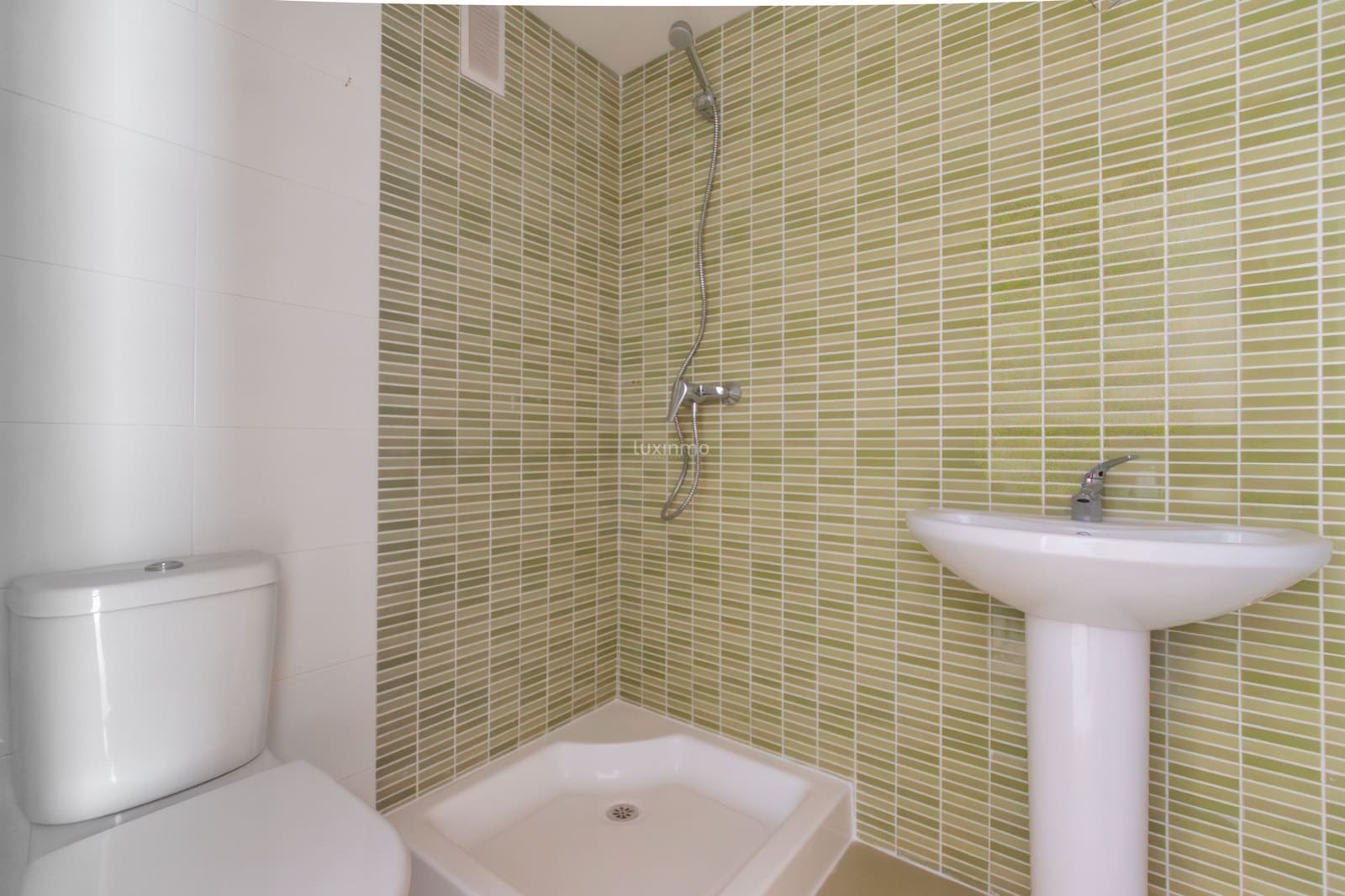 2 slaapkamer Appartement te koop in Benidorm met zwembad garage - € 515.000 (Ref: 10012304)