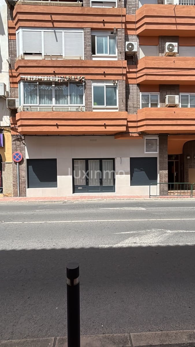 2 bedroom Flat for rent in Alfaz del Pi / L'Alfas del Pi with pool - € 1,300 (Ref: 10012507)