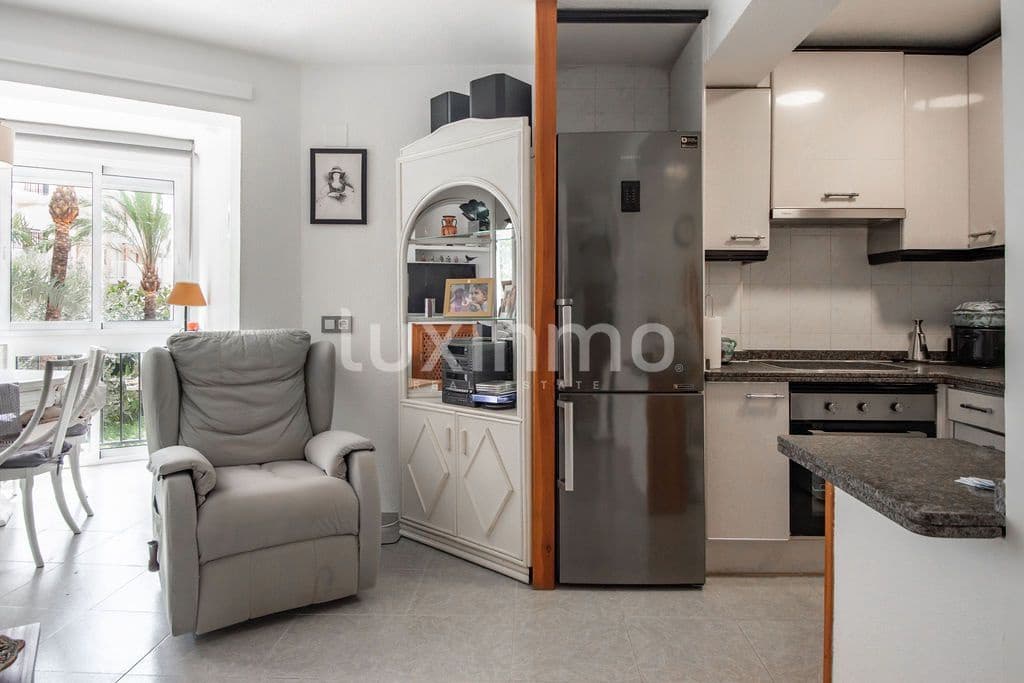 2 bedroom Apartment for rent in Benidorm with garage - € 950 (Ref: 10016867)