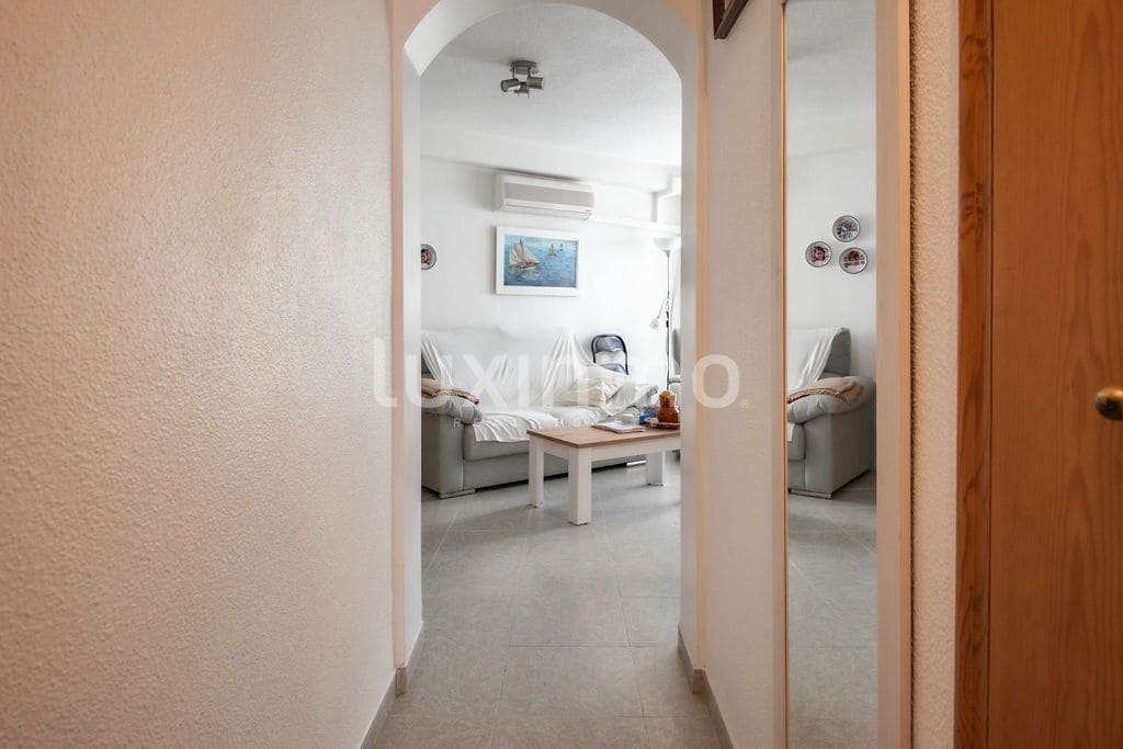 2 bedroom Apartment for rent in Benidorm with garage - € 950 (Ref: 10016867)