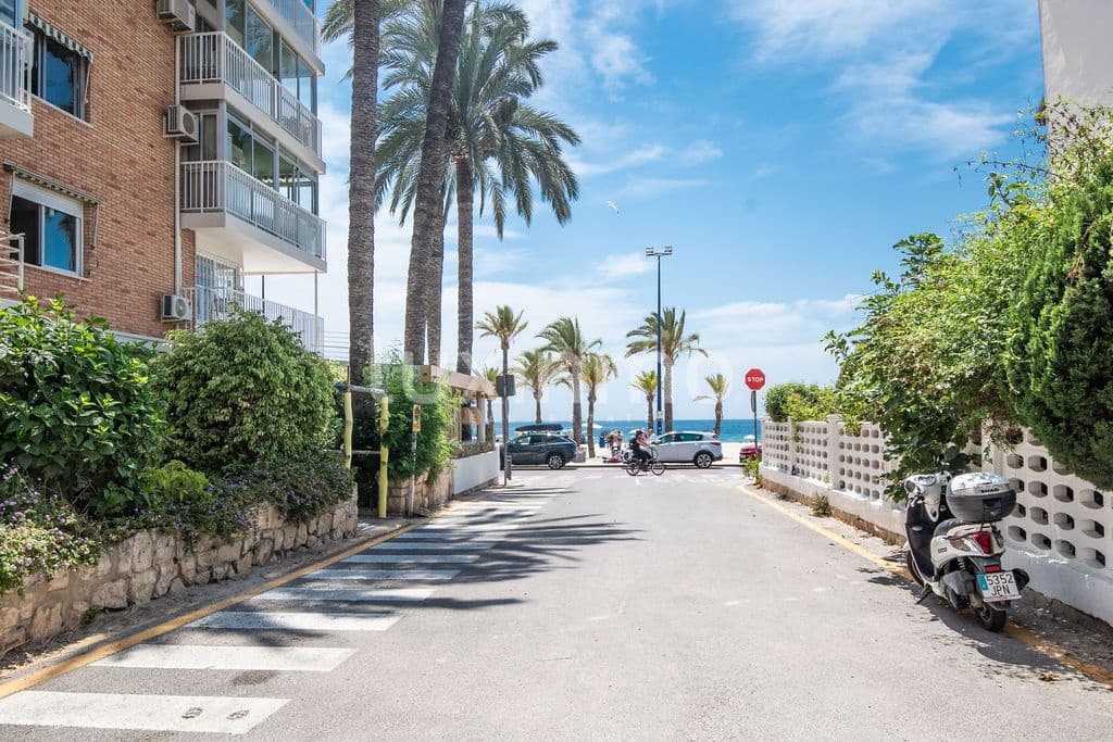 2 bedroom Apartment for rent in Benidorm with garage - € 950 (Ref: 10016867)