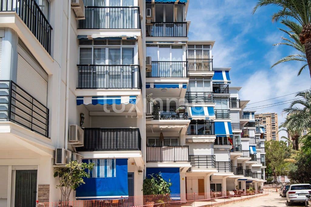 2 bedroom Apartment for rent in Benidorm with garage - € 950 (Ref: 10016867)