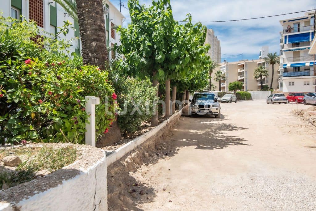 2 bedroom Apartment for rent in Benidorm with garage - € 950 (Ref: 10016867)