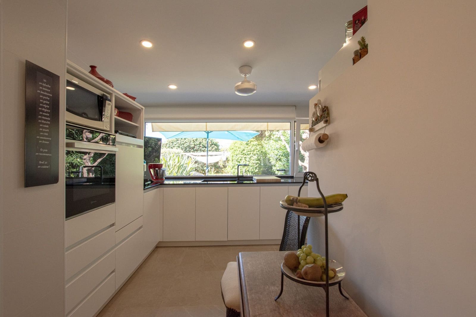 4 bedroom Villa for sale in Calpe / Calp with pool garage - € 900,000 (Ref: 10019406)