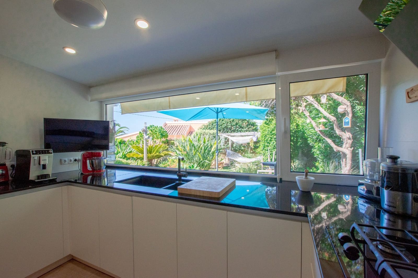 4 bedroom Villa for sale in Calpe / Calp with pool garage - € 900,000 (Ref: 10019406)