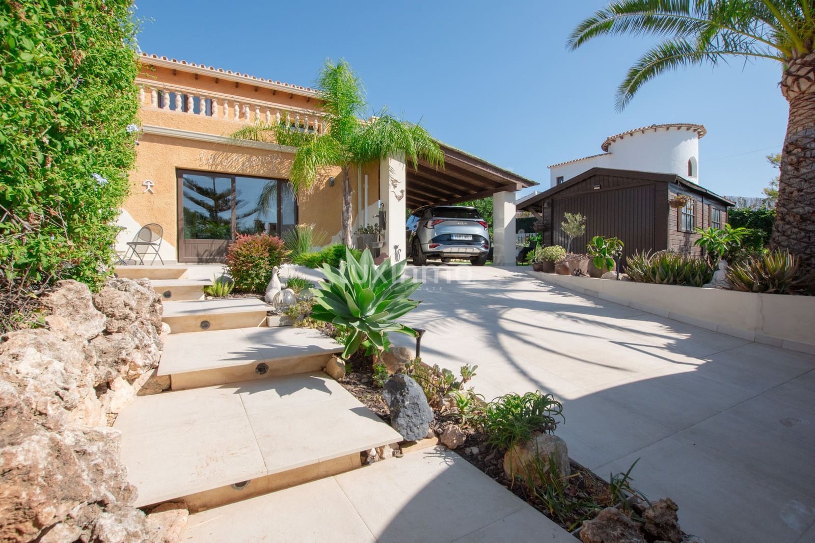 4 bedroom Villa for sale in Calpe / Calp with pool garage - € 900,000 (Ref: 10019406)