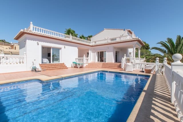 4 bedroom Villa for sale in Calpe / Calp with pool garage - € 995,000 (Ref: 10019573)