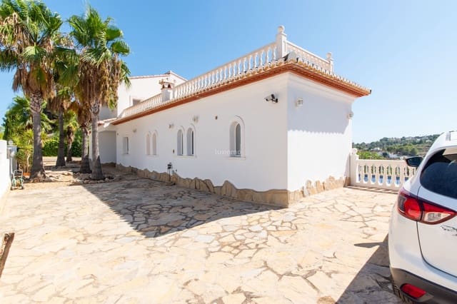 4 bedroom Villa for sale in Calpe / Calp with pool garage - € 995,000 (Ref: 10019573)