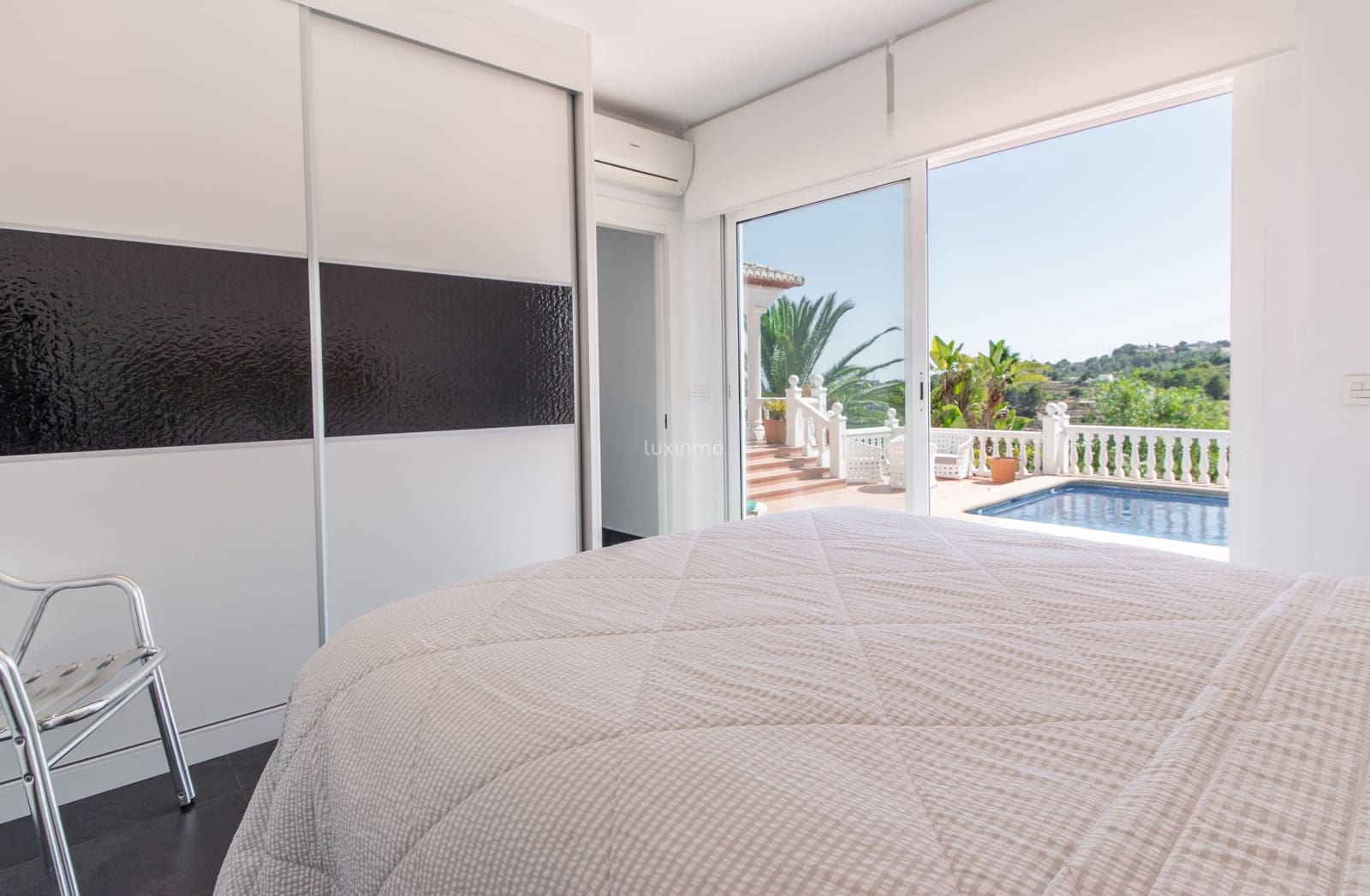 4 bedroom Villa for sale in Calpe / Calp with pool garage - € 995,000 (Ref: 10019573)