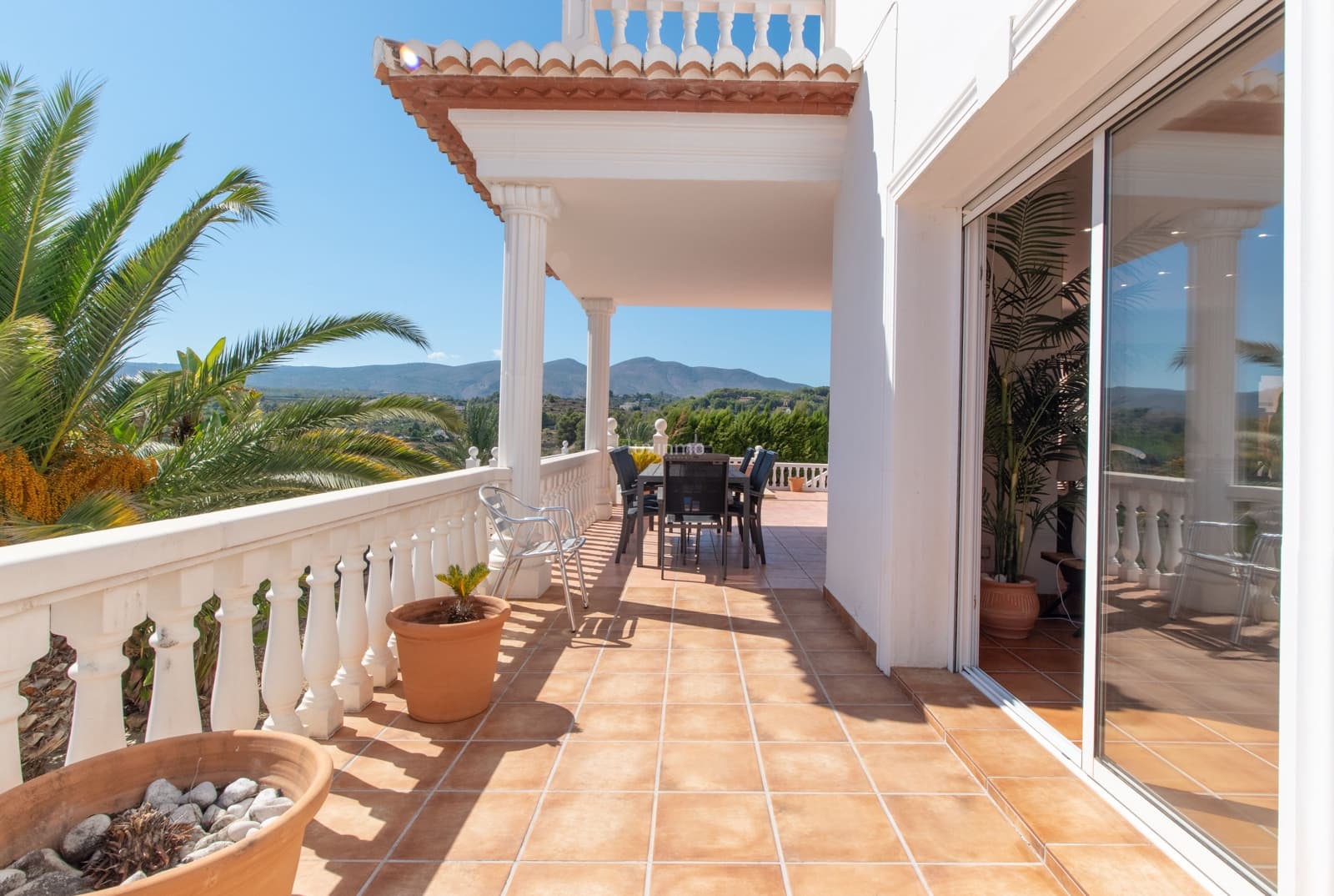 4 bedroom Villa for sale in Calpe / Calp with pool garage - € 995,000 (Ref: 10019573)
