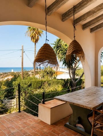 3 bedroom Villa for sale in Dénia with pool garage - € 947,000 (Ref: 10023178)