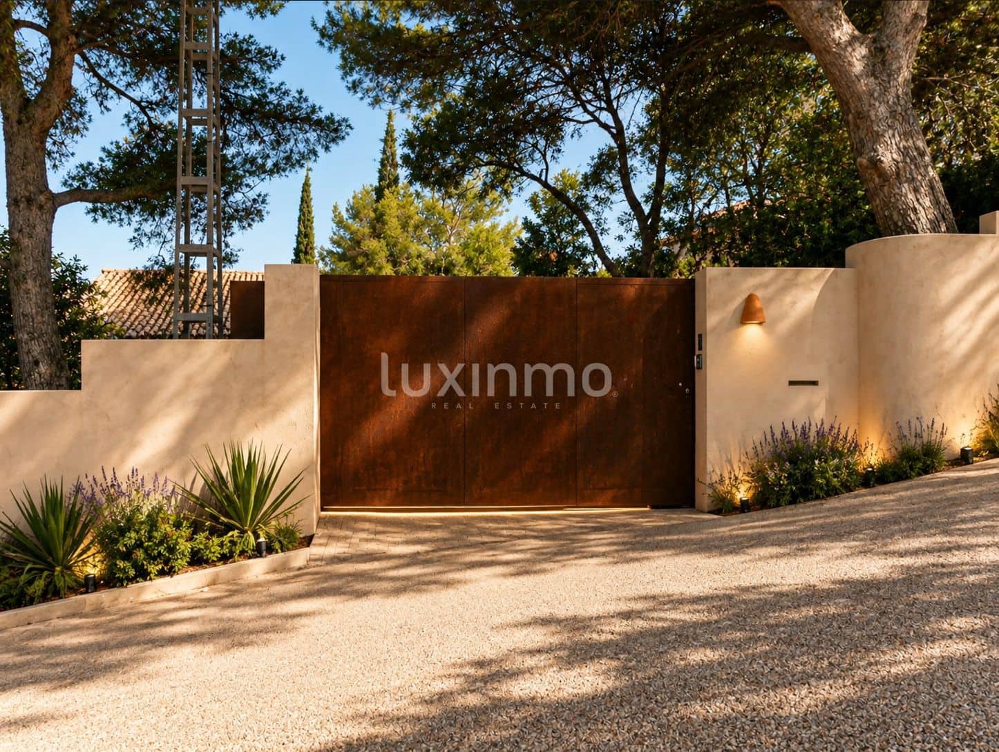 3 bedroom Villa for sale in Denia with pool garage - € 947,000 (Ref: 10023178)
