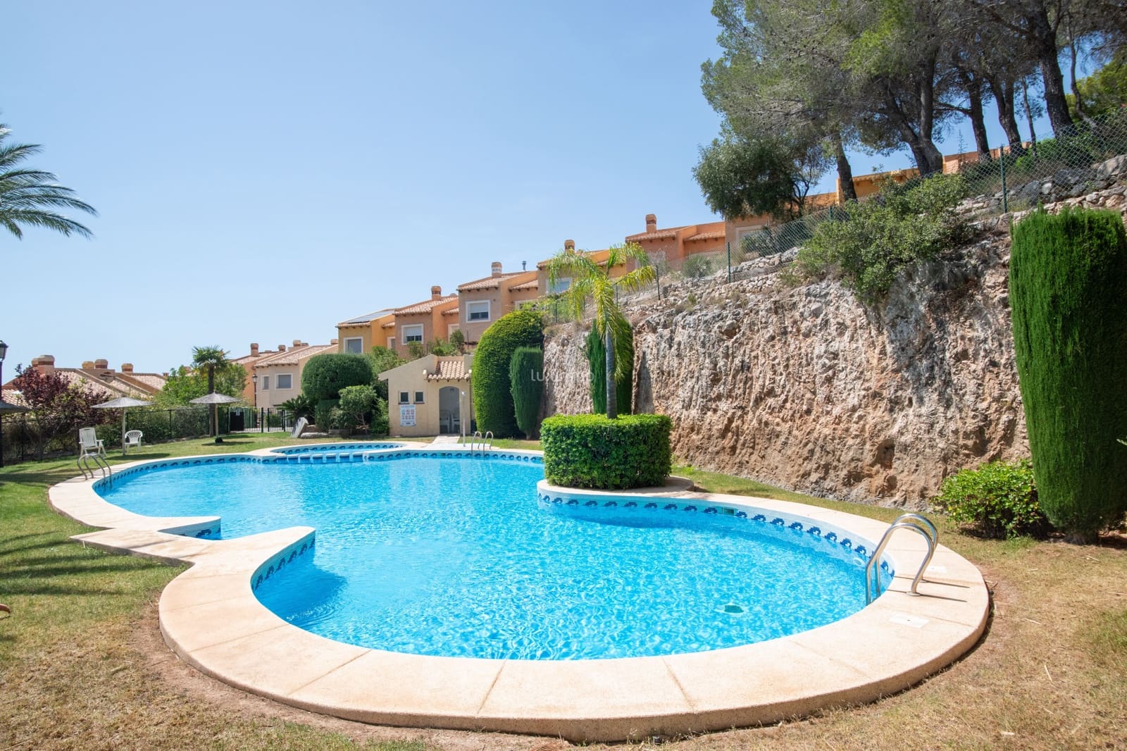 3 bedroom Villa for sale in Altea with pool garage - € 400,000 (Ref: 10023325)