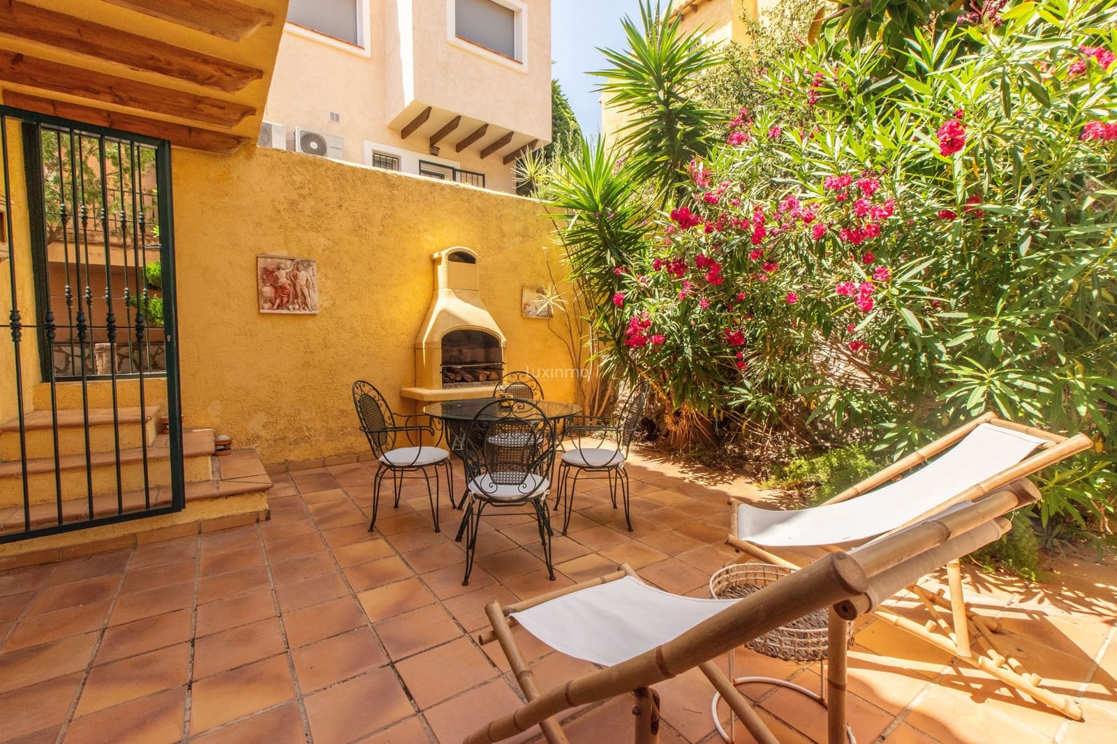 3 bedroom Villa for sale in Altea with pool garage - € 400,000 (Ref: 10023325)