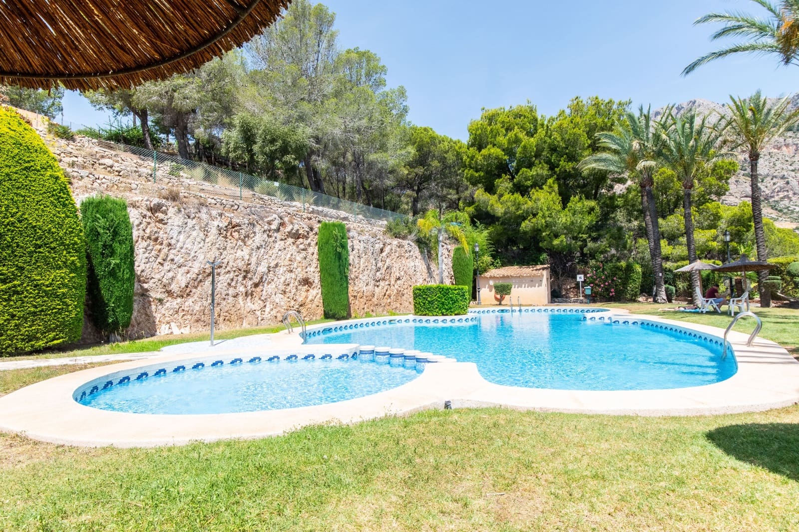 3 bedroom Villa for sale in Altea with pool garage - € 400,000 (Ref: 10023325)