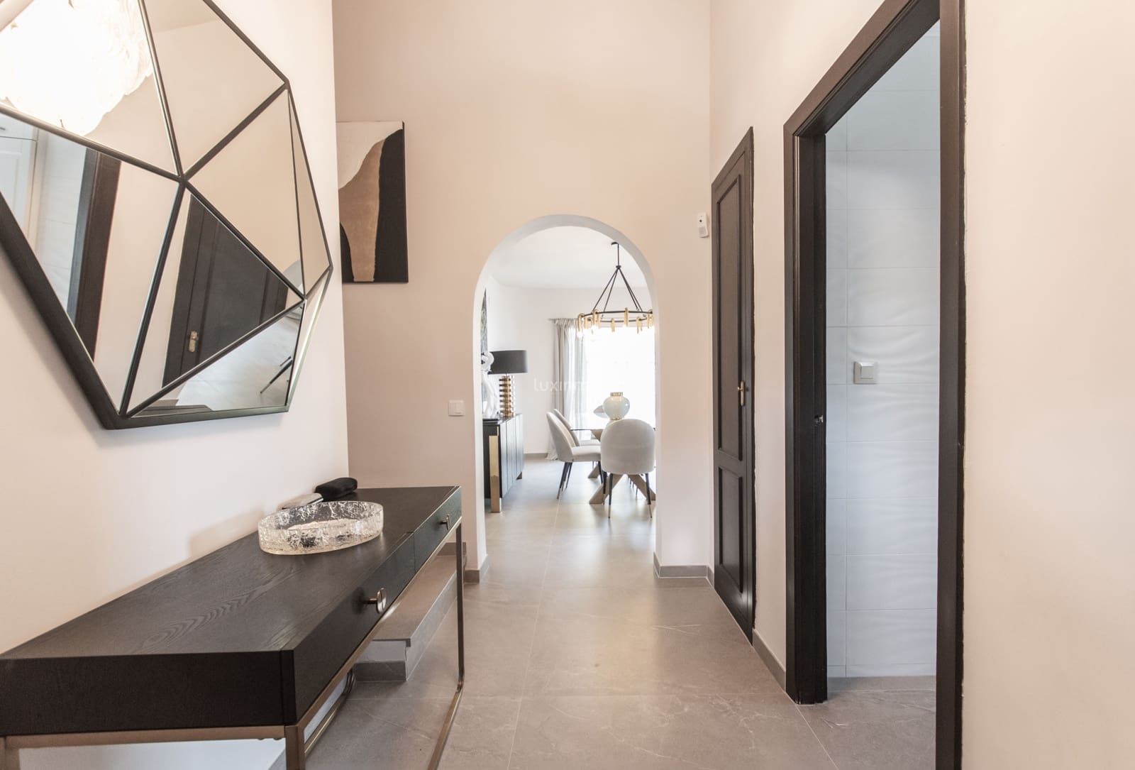 5 bedroom Villa for sale in Altea with pool garage - € 1,245,000 (Ref: 10024735)