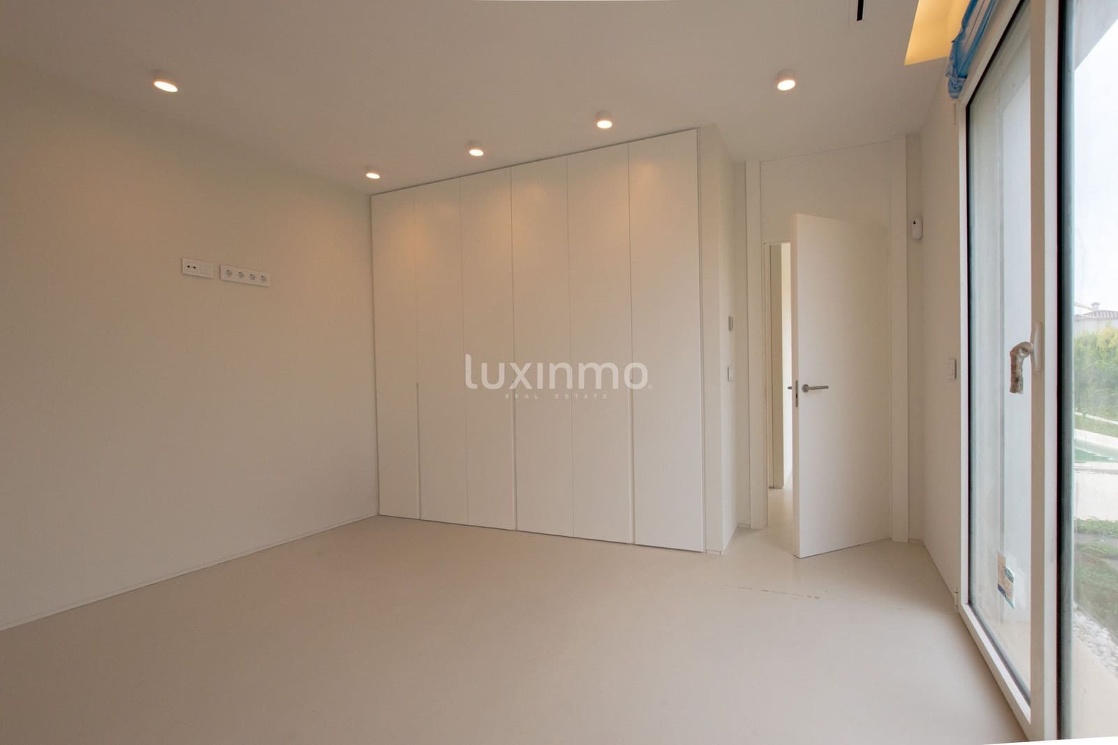 3 chambre Villa/Maison à vendre à Oliva avec piscine garage - 1 161 000 € (Ref: 10026543)