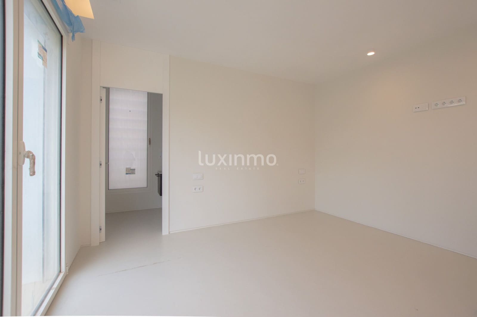 3 chambre Villa/Maison à vendre à Oliva avec piscine garage - 1 161 000 € (Ref: 10026543)