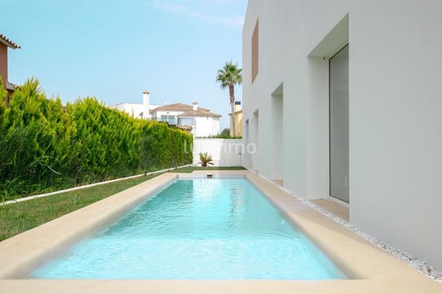 3 bedroom Villa for sale in Oliva with pool garage - € 1,161,000 (Ref: 10026543)