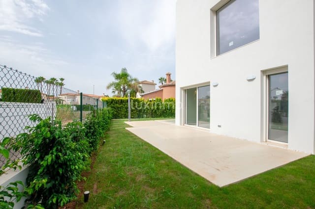 3 bedroom Villa for sale in Oliva with pool garage - € 1,161,000 (Ref: 10026543)