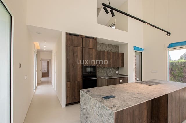 3 bedroom Villa for sale in Oliva with pool garage - € 1,161,000 (Ref: 10026543)