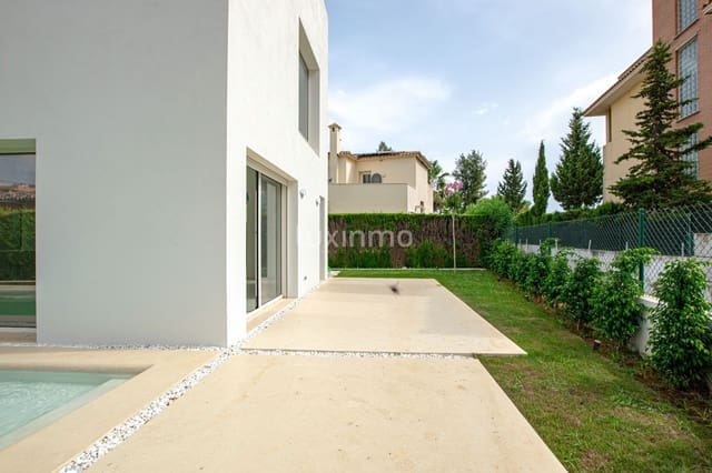 3 bedroom Villa for sale in Oliva with pool garage - € 1,161,000 (Ref: 10026543)