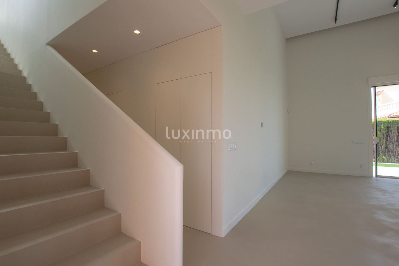 3 Zimmer Villa zu verkaufen in Oliva mit Pool Garage - 850.000 € (Ref: 10026544)
