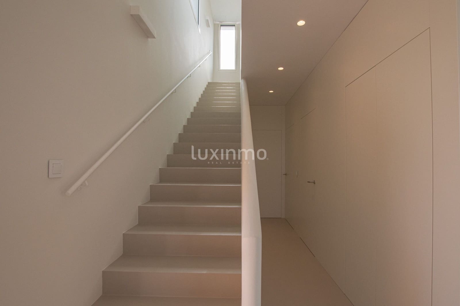 3 Zimmer Villa zu verkaufen in Oliva mit Pool Garage - 850.000 € (Ref: 10026544)