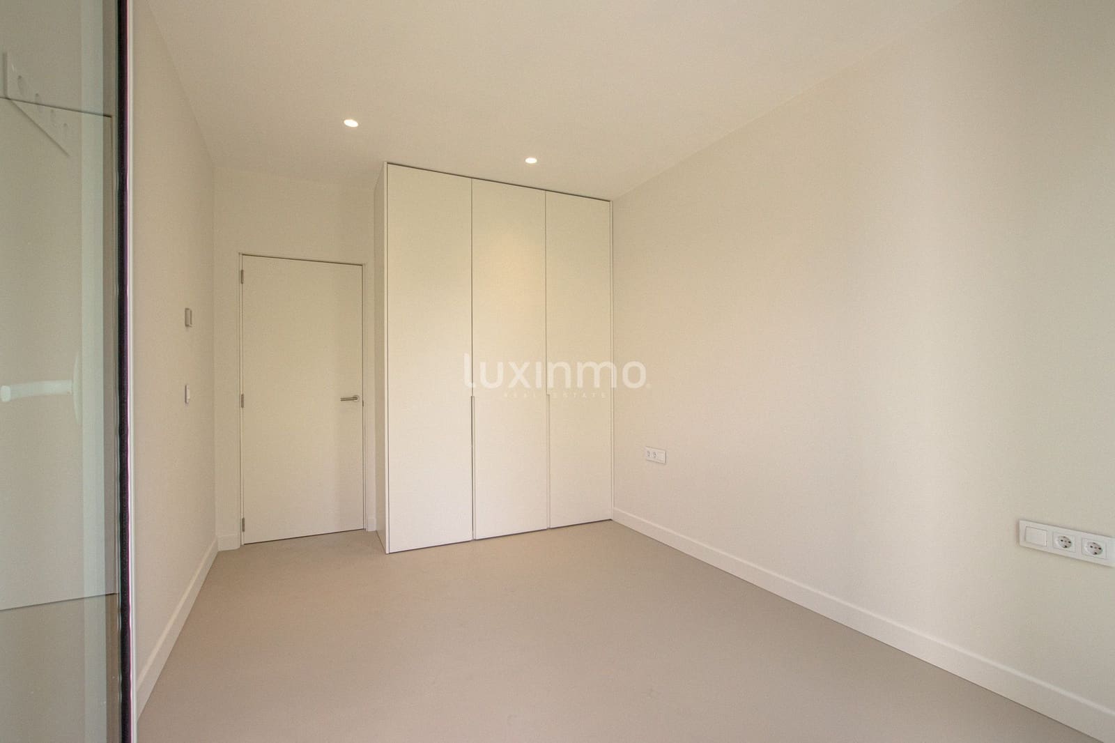3 Zimmer Villa zu verkaufen in Oliva mit Pool Garage - 850.000 € (Ref: 10026544)