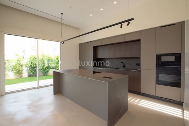 3 chambre Villa/Maison à vendre à Oliva avec piscine garage - 850 000 € (Ref: 10026544)