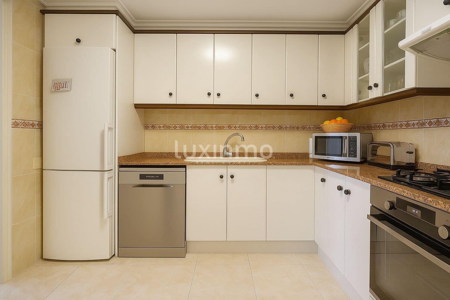Apartamento de 3 habitaciones en Javea / Xàbia en alquiler con piscina garaje - 1.700 € (Ref: 10032227)