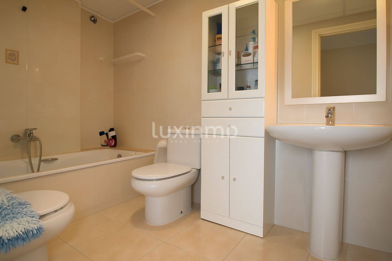 Apartamento de 3 habitaciones en Javea / Xàbia en alquiler con piscina garaje - 1.700 € (Ref: 10032227)