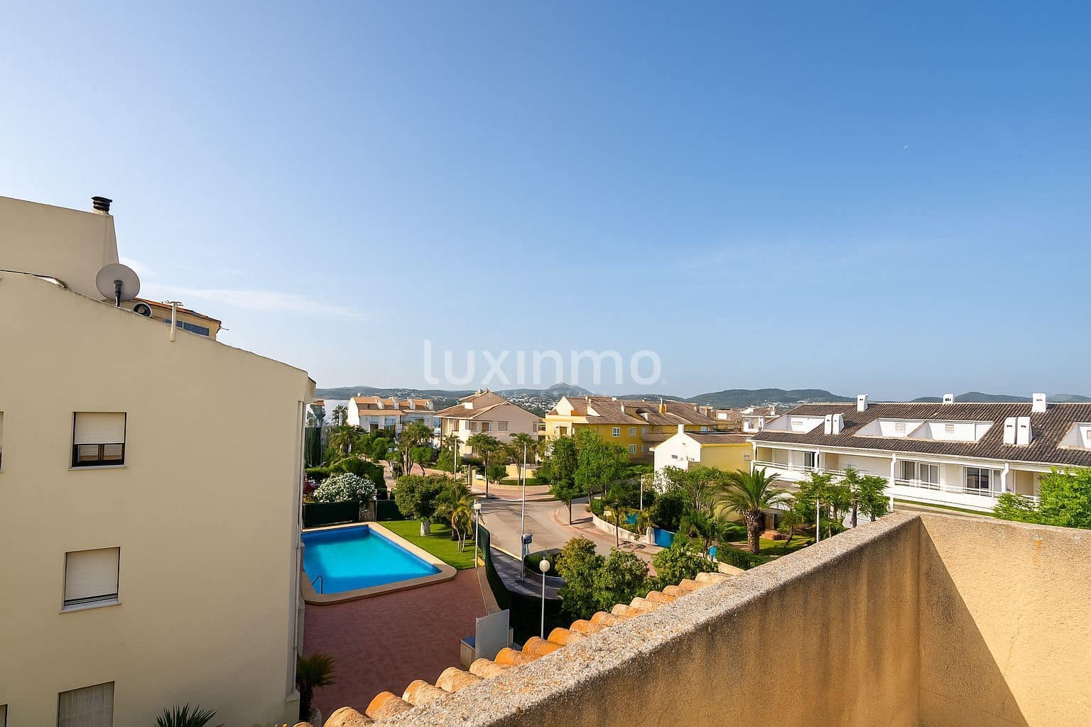 Apartamento de 3 habitaciones en Javea / Xàbia en alquiler con piscina garaje - 1.700 € (Ref: 10032227)