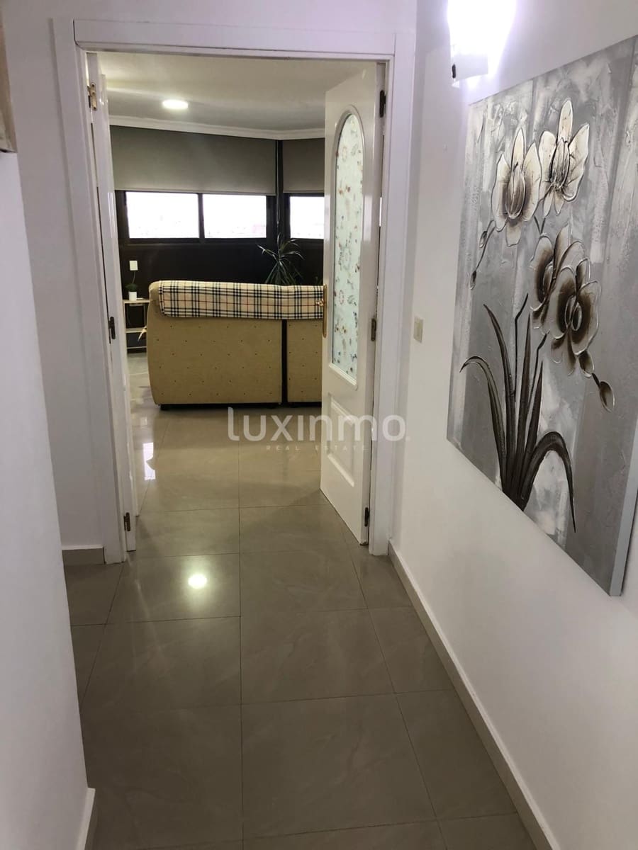2 soverom Penthouse til leie i Benidorm med svømmebasseng garasje - € 1 500 (Ref: 10057828)