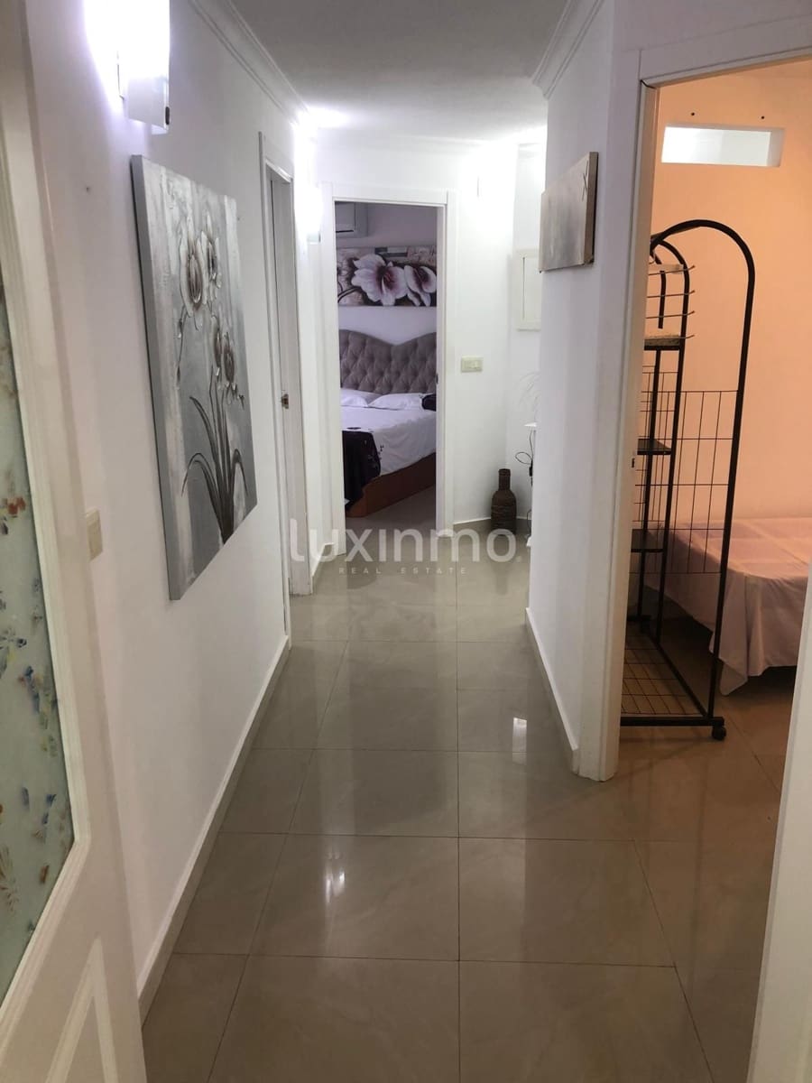 2 soverom Penthouse til leie i Benidorm med svømmebasseng garasje - € 1 500 (Ref: 10057828)