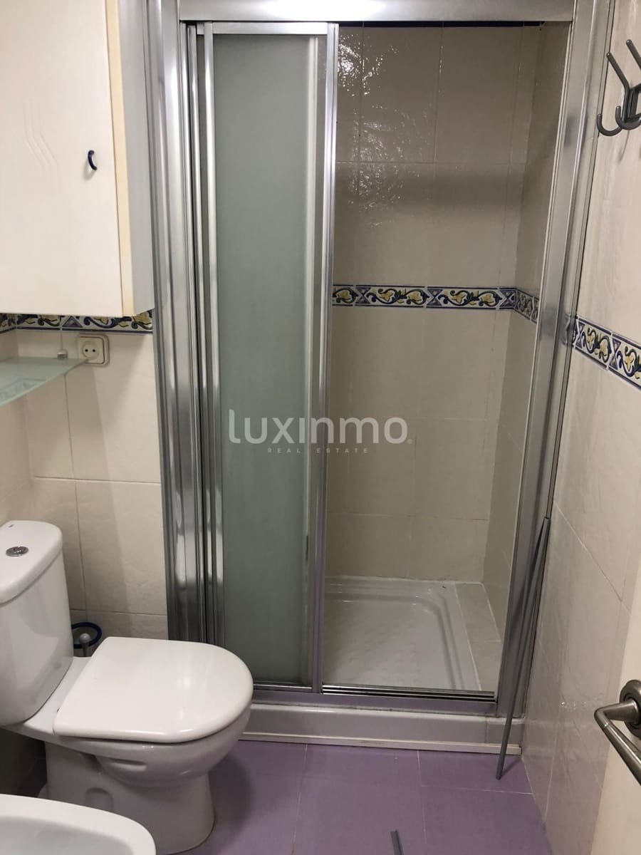 2 soverom Penthouse til leie i Benidorm med svømmebasseng garasje - € 1 500 (Ref: 10057828)