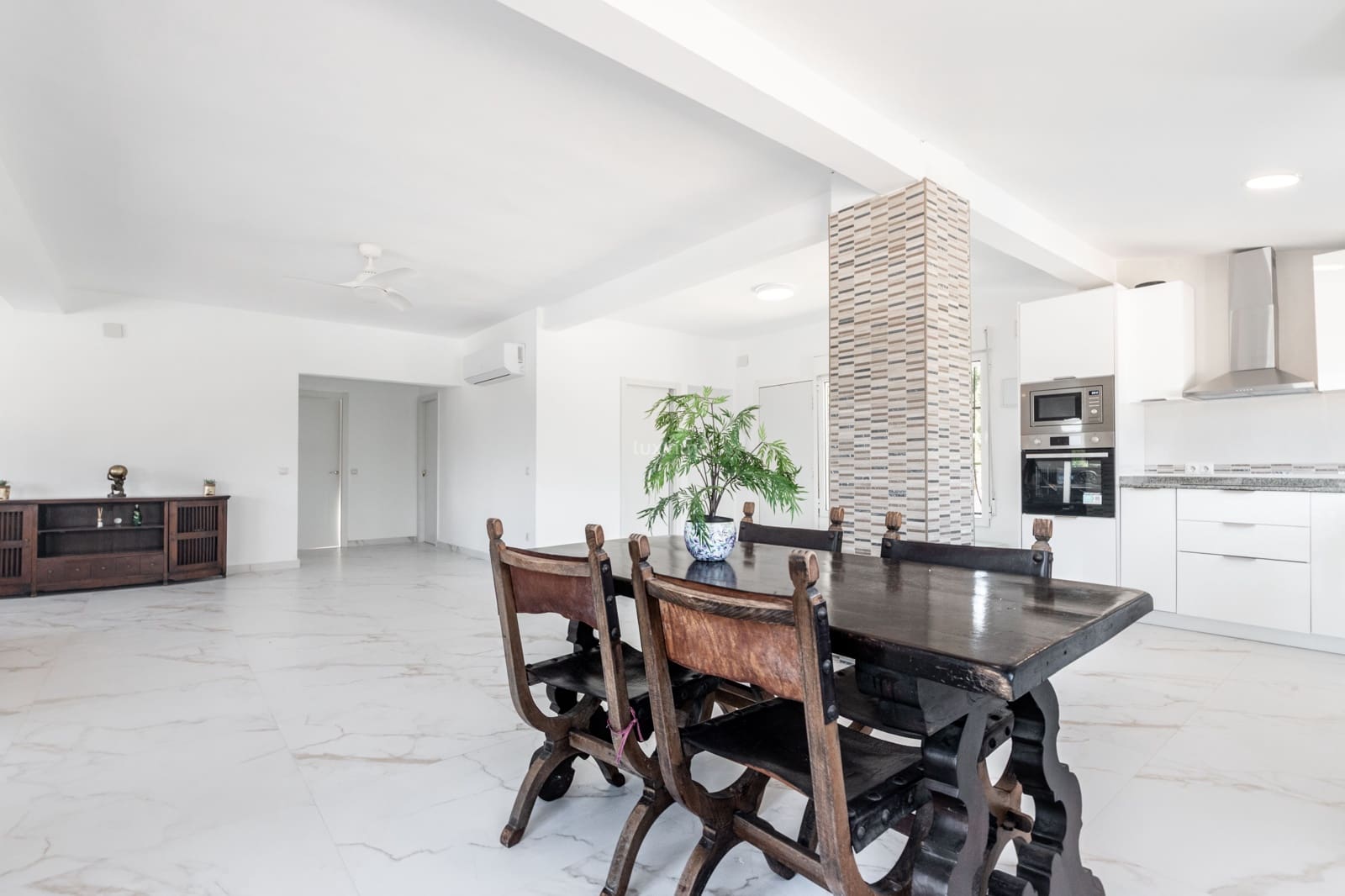 4 soveværelse Villa til leje i Albir med swimmingpool garage - € 3.000 (Ref: 10079129)