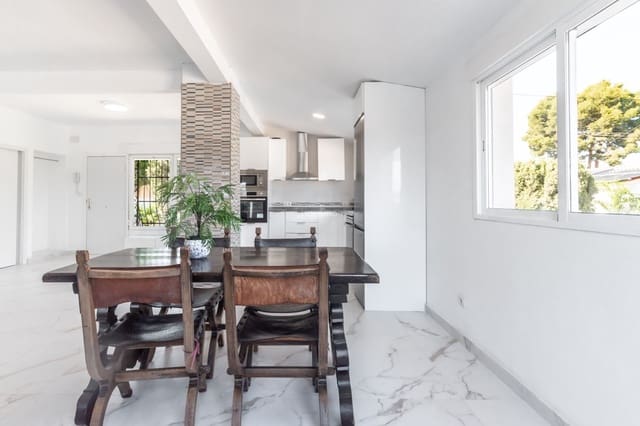 4 soveværelse Villa til leje i Albir, Alfaz del Pi / L'Alfàs del Pi med swimmingpool garage - € 3.000 (Ref: 10079129)