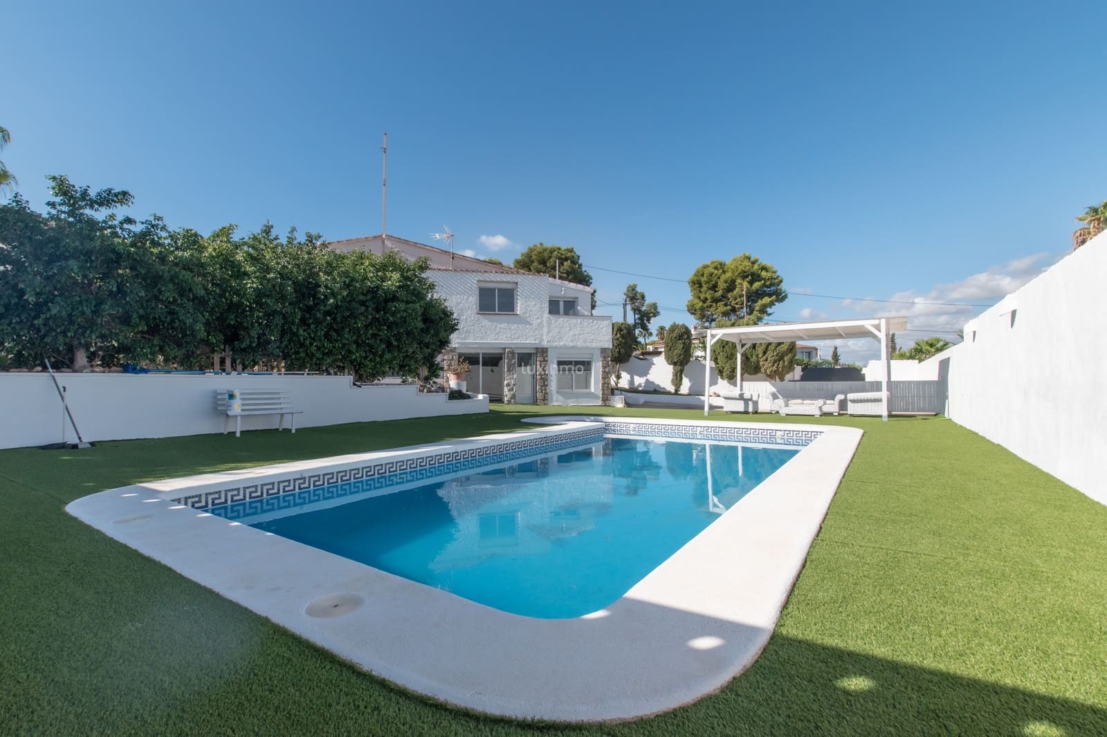 4 soveværelse Villa til leje i Albir med swimmingpool garage - € 3.000 (Ref: 10079129)