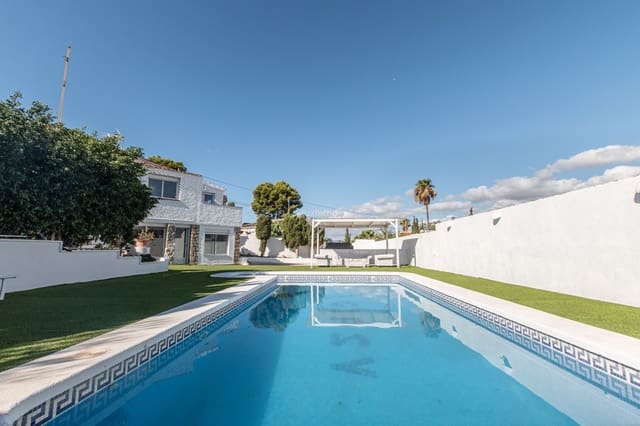 4 soveværelse Villa til leje i Albir, Alfaz del Pi / L'Alfàs del Pi med swimmingpool garage - € 3.000 (Ref: 10079129)