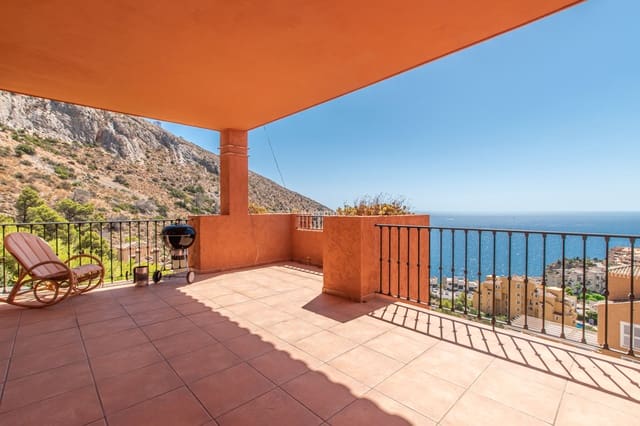 Chalet de 3 habitaciones en Altea en venta con piscina garaje - 590.000 € (Ref: 10079131)