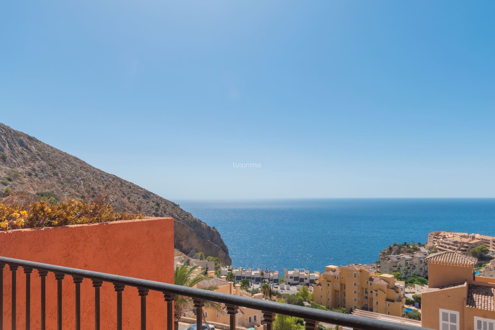Chalet de 3 habitaciones en Altea en venta con piscina garaje - 590.000 € (Ref: 10079131)